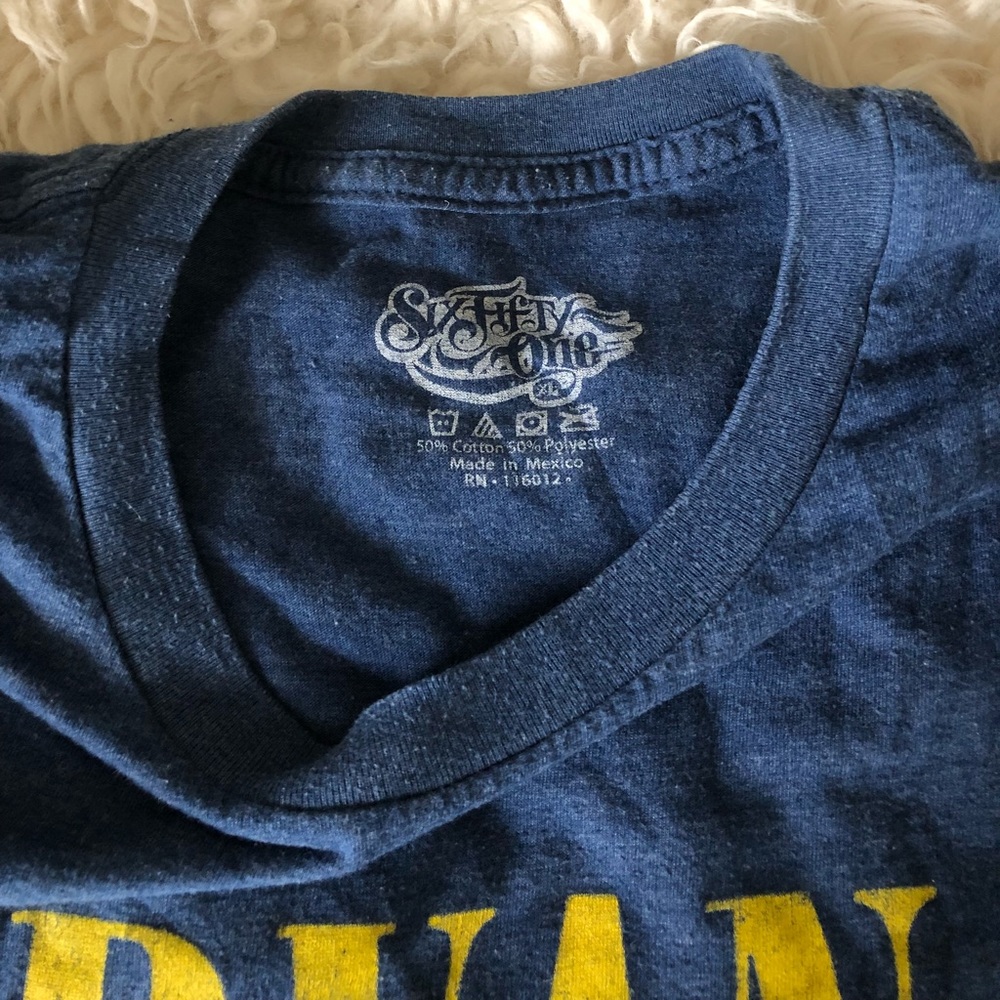 SOLD- Nirvana T-Shirt size xl - Picture 5 of 6